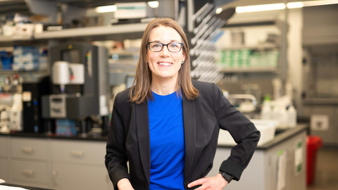 Photo of Kristan Worthington in her lab